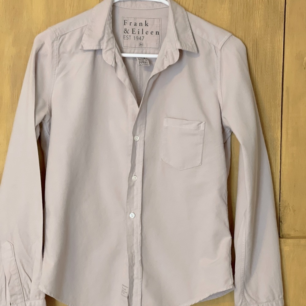 Frank & Eileen button down shirt. Size XS.